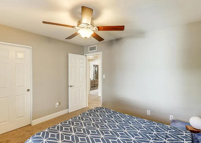 Holiday home 12 Mi To Old Town! W/ Furnished Patio Phoenix