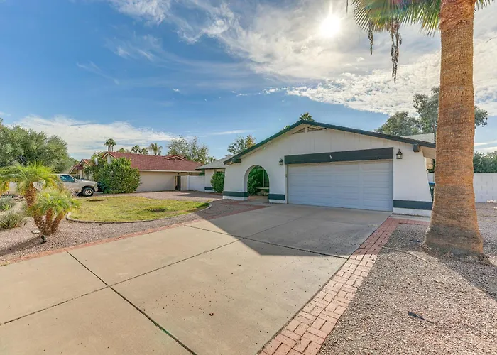 12 Mi To Old Town! W/ Furnished Patio Holiday home
