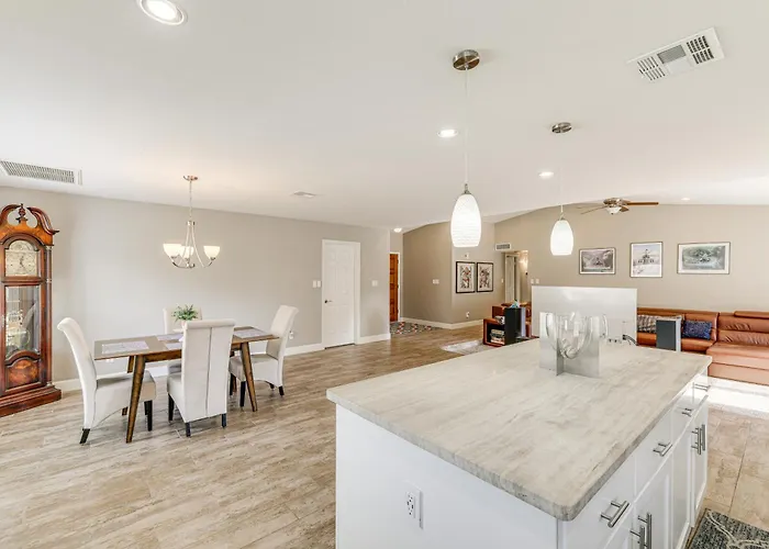 12 Mi To Old Town! W/ Furnished Patio Holiday home *