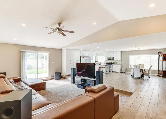 12 Mi To Old Town! W/ Furnished Patio